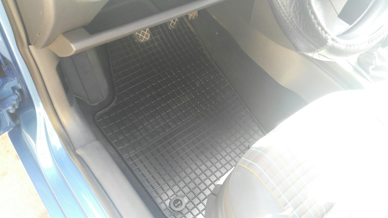 https://www.bktuning.rs/images/products/big/135272.jpg