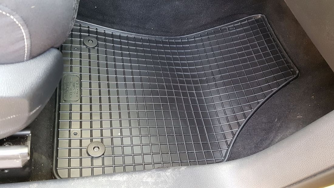 https://www.bktuning.rs/images/products/big/135278.jpg