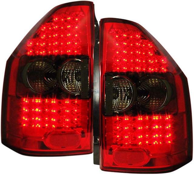 Kristalna LED štop svetla MITSUBISHI Pajero (2001-2006) -  zatamnjena