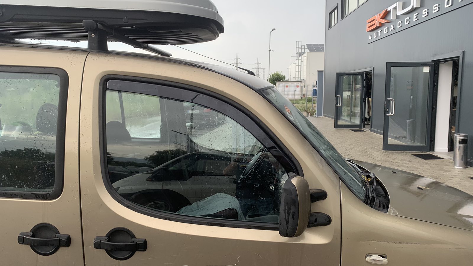https://www.bktuning.rs/images/products/big/143153.jpg