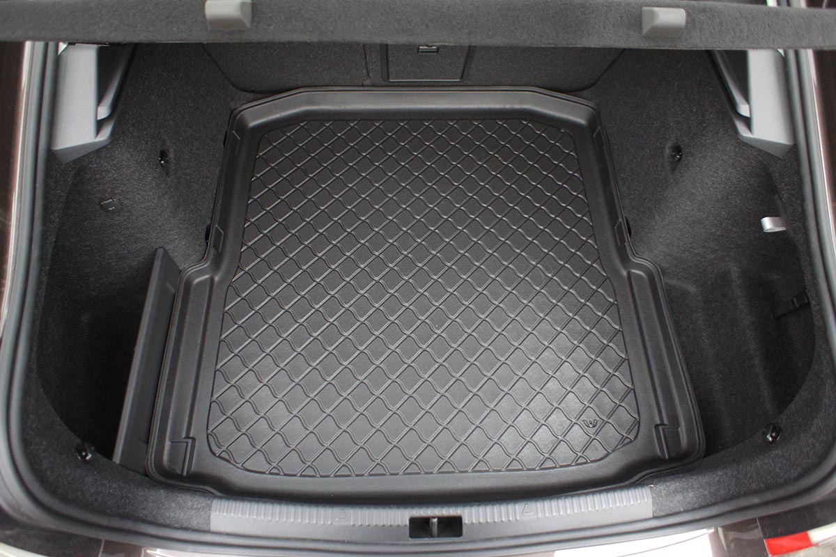 https://www.bktuning.rs/images/products/big/149258.jpg